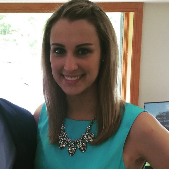 Meet your Posher, Stephanie - Picture 1 of 1